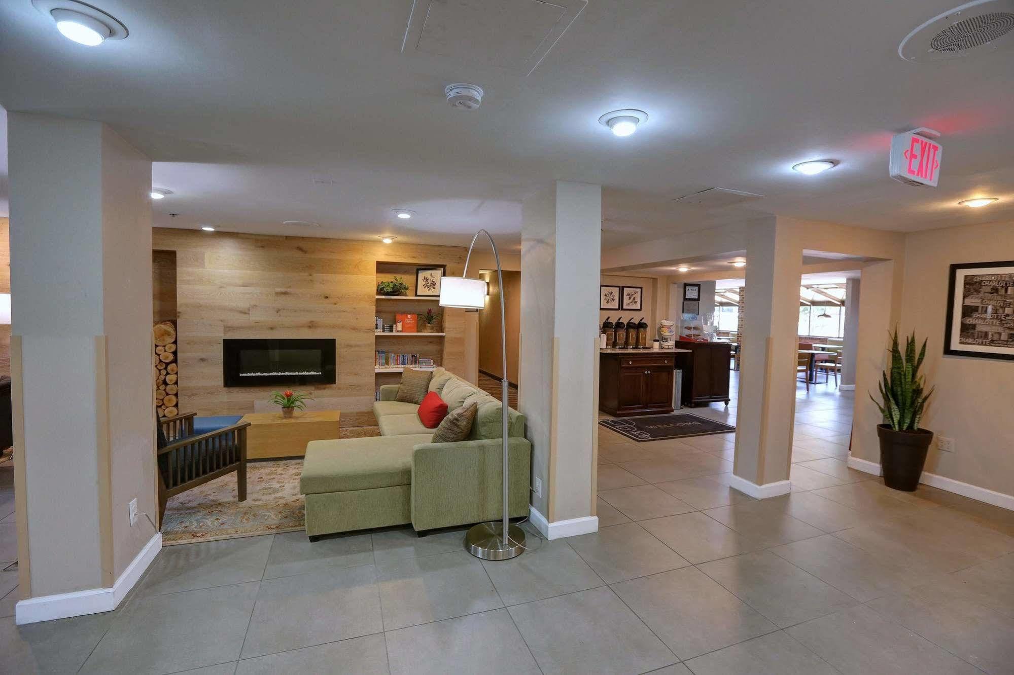 Country Inn & Suites By Radisson, Charlotte I-85 Airport, Nc Εξωτερικό φωτογραφία