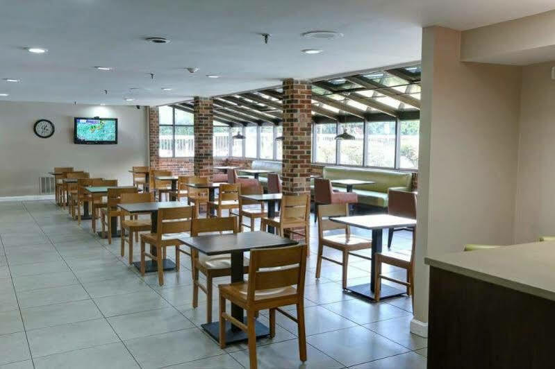 Country Inn & Suites By Radisson, Charlotte I-85 Airport, Nc Εξωτερικό φωτογραφία